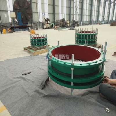 C2F伸缩器-双法兰松套传力接头组装