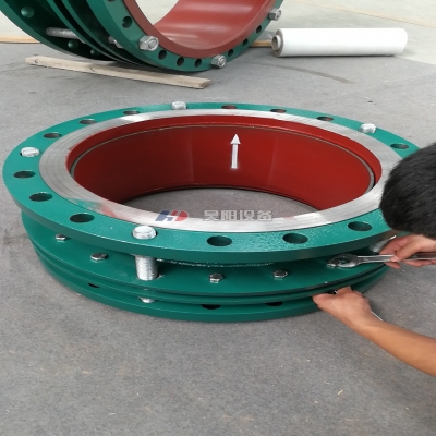 石化工程公司回购的JSQ-A钢制防拉脱伸缩器DN500发货-昊阳管道