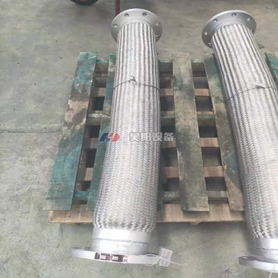 国外油田注水站项目金属软管准备发货-昊阳管道