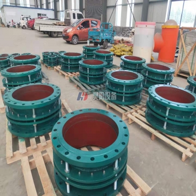 陕西化工厂地下管网用双法兰伸缩器生产完毕